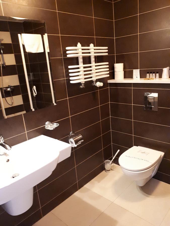 Hotel Jaskolka Ustroń Esterno foto