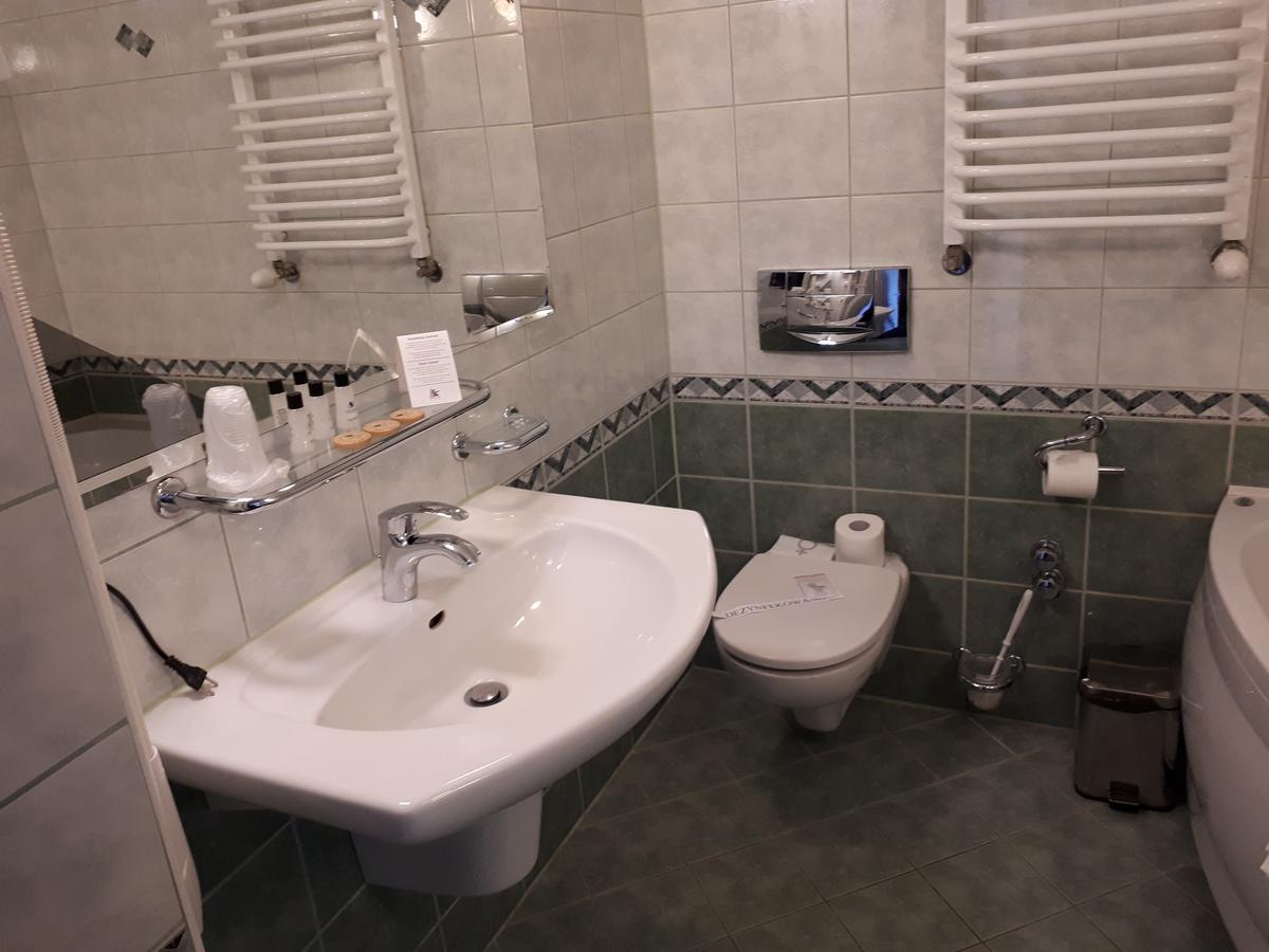 Hotel Jaskolka Ustroń Esterno foto