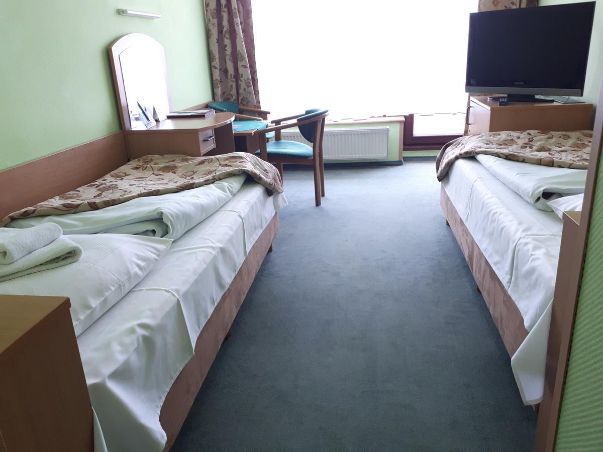 Hotel Jaskolka Ustroń Esterno foto