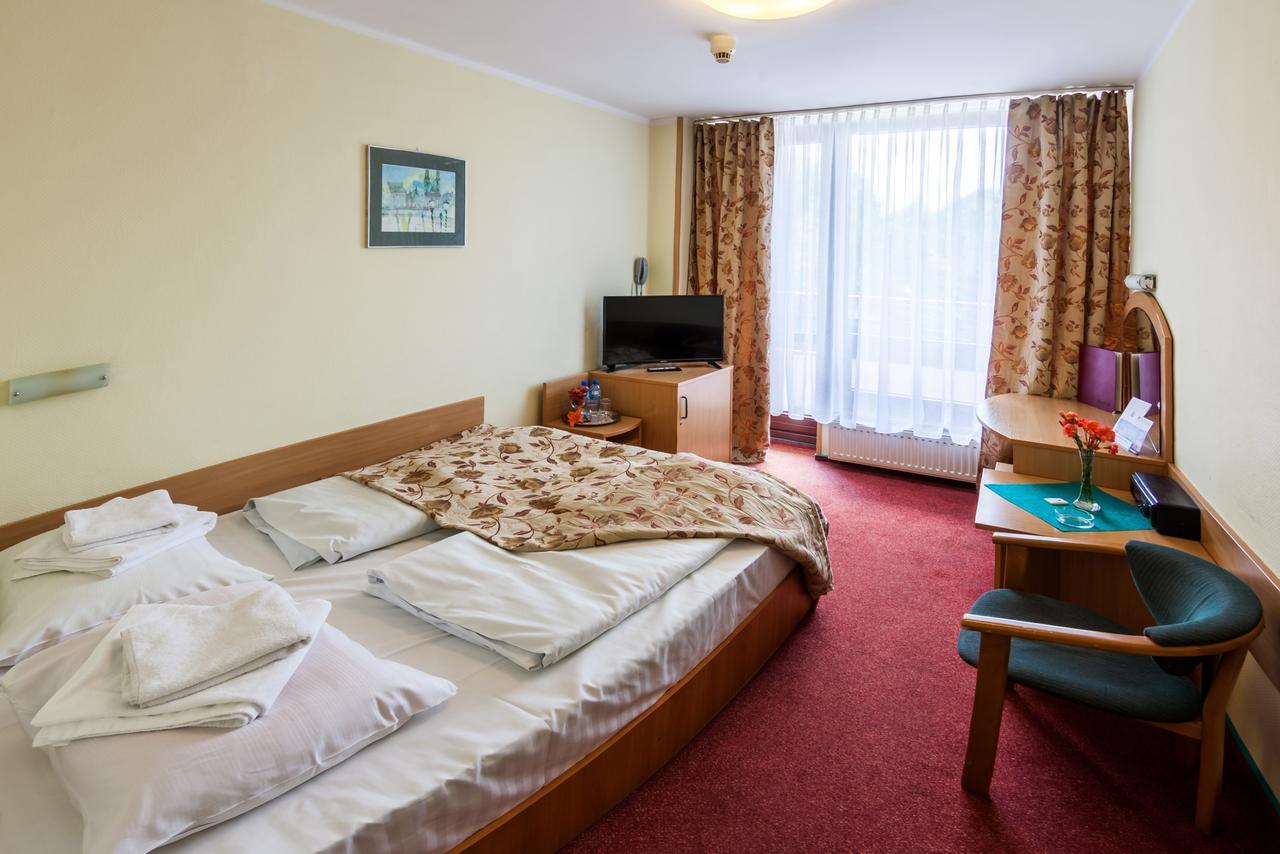 Hotel Jaskolka Ustroń Esterno foto