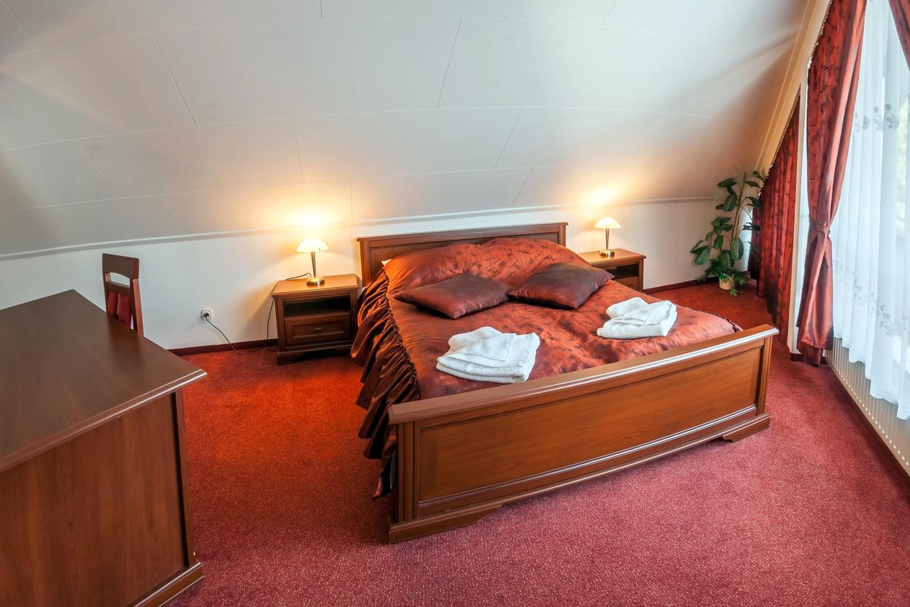 Hotel Jaskolka Ustroń Esterno foto