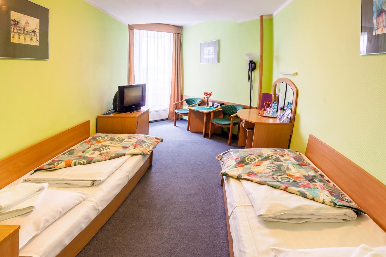 Hotel Jaskolka Ustroń Esterno foto