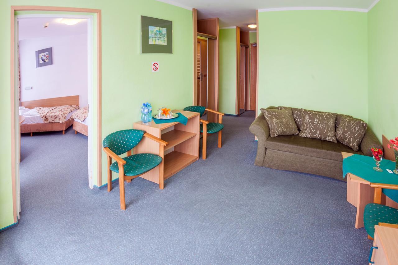 Hotel Jaskolka Ustroń Esterno foto
