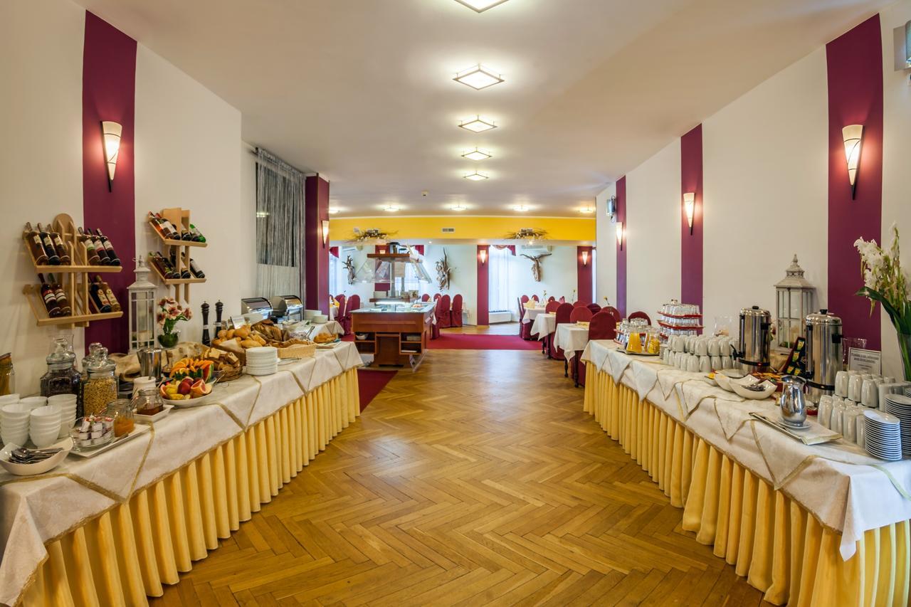 Hotel Jaskolka Ustroń Esterno foto