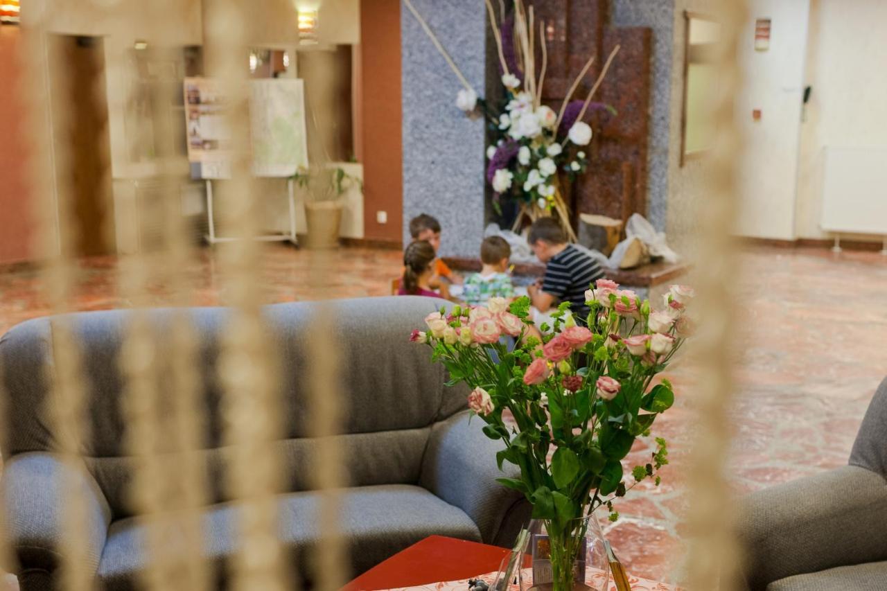 Hotel Jaskolka Ustroń Esterno foto
